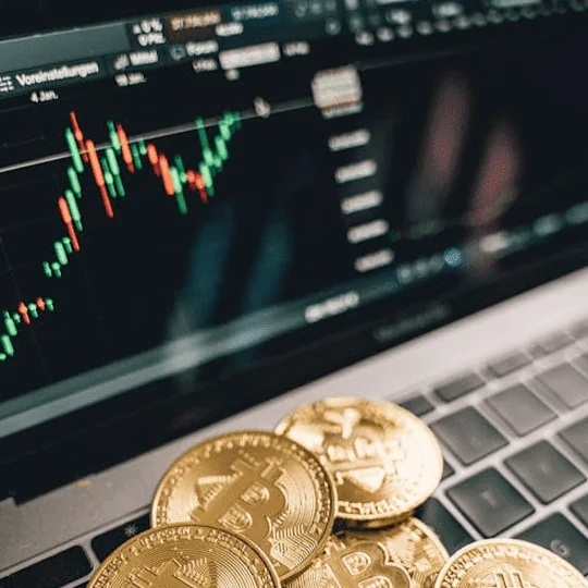 Multi-Asset-Portfolio mit Bitcoin und ETFs